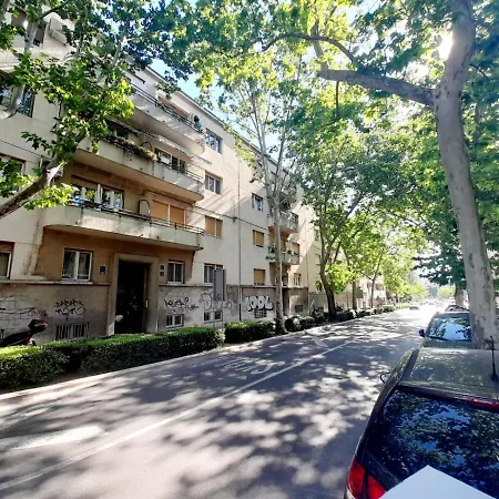 Urban Luxury Oasis