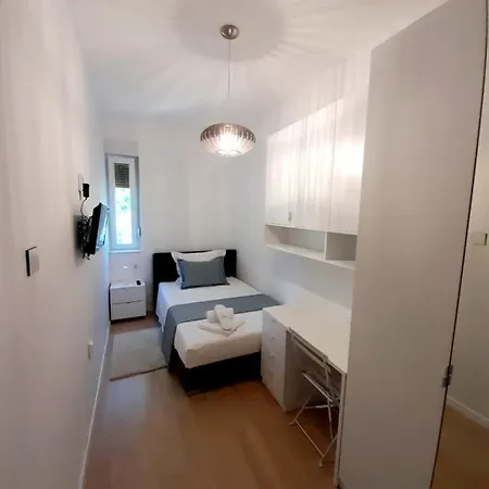 Apartment Urban Luxury Oasis